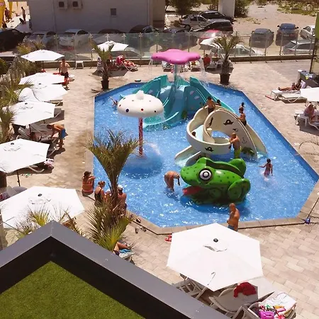 Provence In N Pool Appartement *