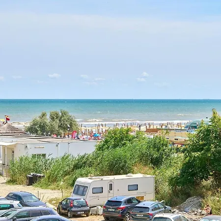 Provence In N Pool Mamaia
