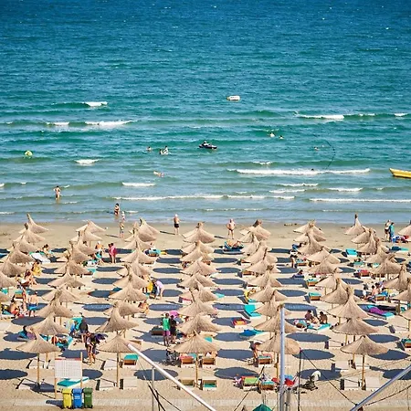 Provence In N Pool Apartment