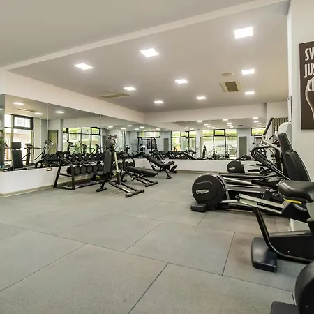 Provence In N Pool *