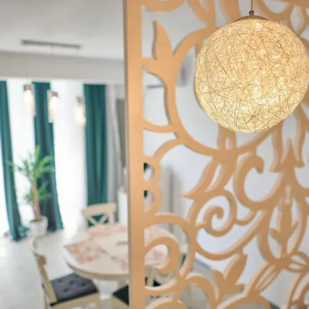 Provence In N Pool Apartment