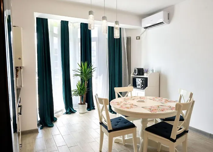 Provence In N Pool דירה