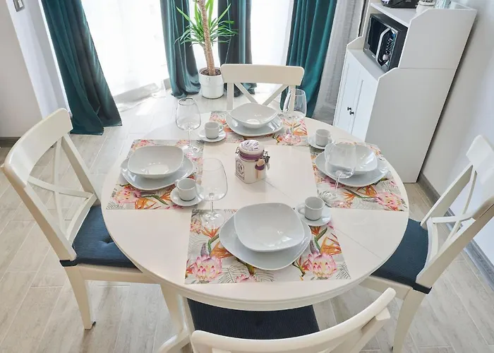 Provence In N Pool דירה מאמאיה