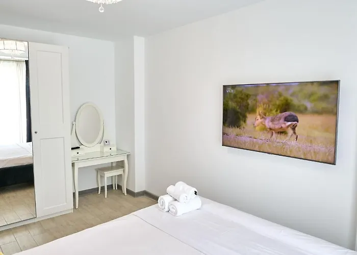 דירה Provence In N Pool