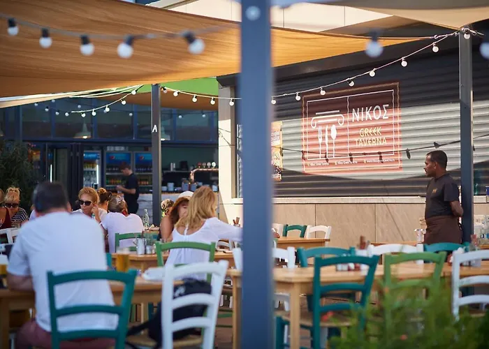 Provence In N Pool דירה *