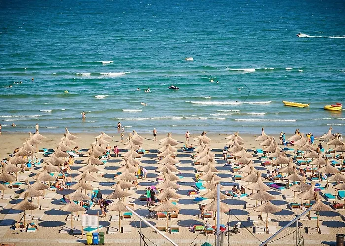 Provence In N Pool דירה