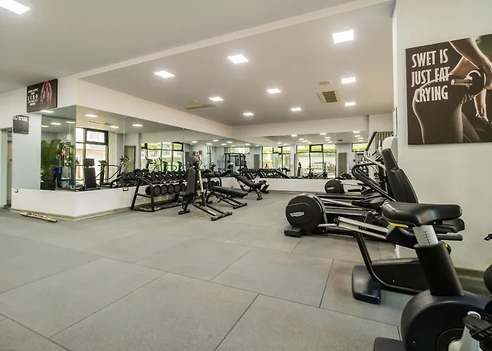 Provence In N Pool *