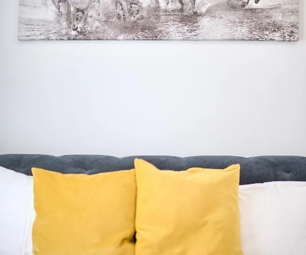 דירה Provence In N Pool