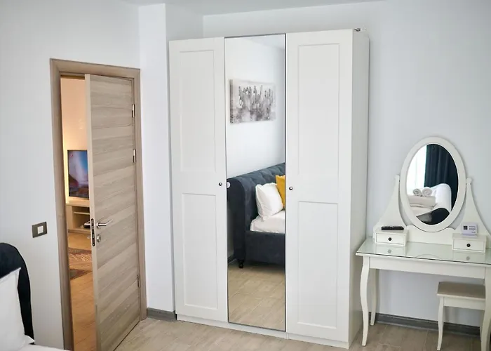 Provence In N Pool דירה *